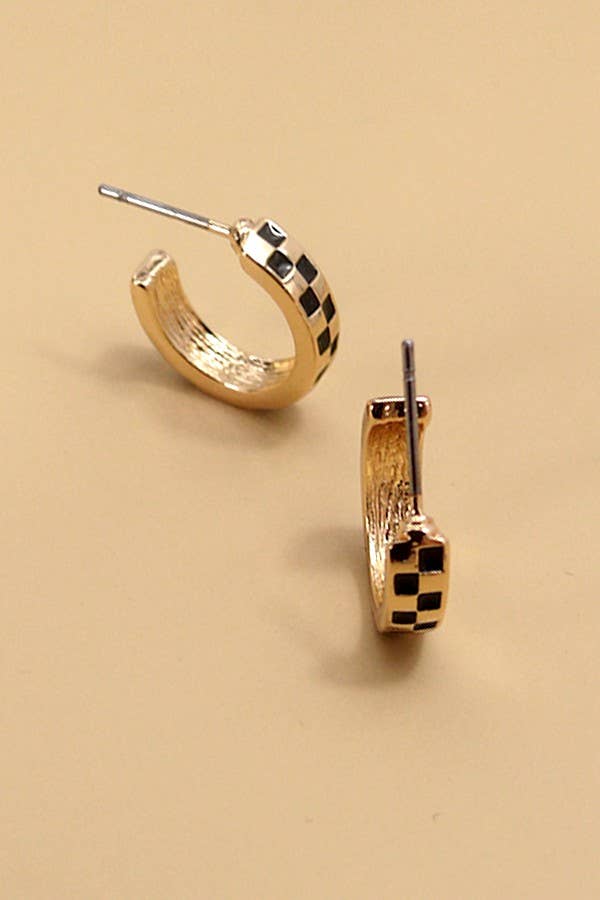 JOSSLYN by Wall to Wall - MINI CHECKER HOOP HUGGIE EARRINGS | 31E24864