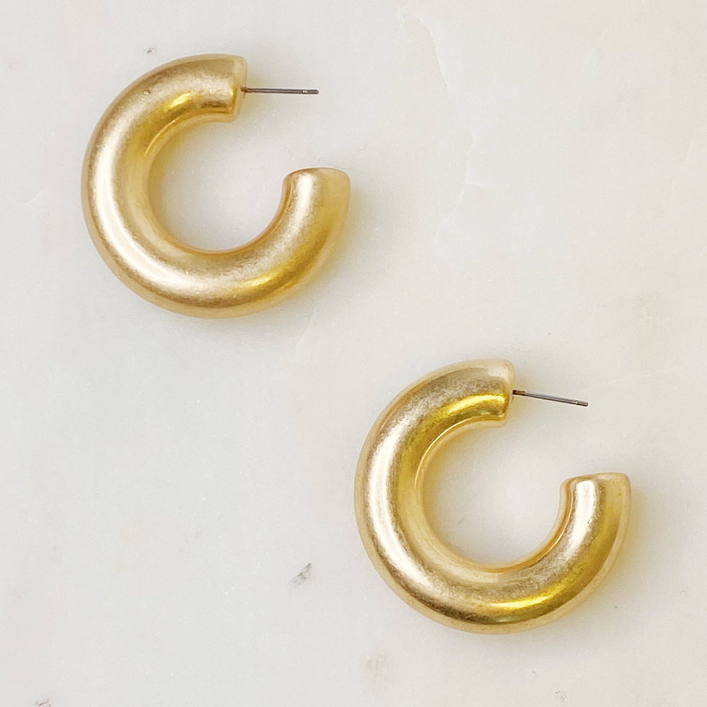 Round And Smooth Medium Hoop Earrings